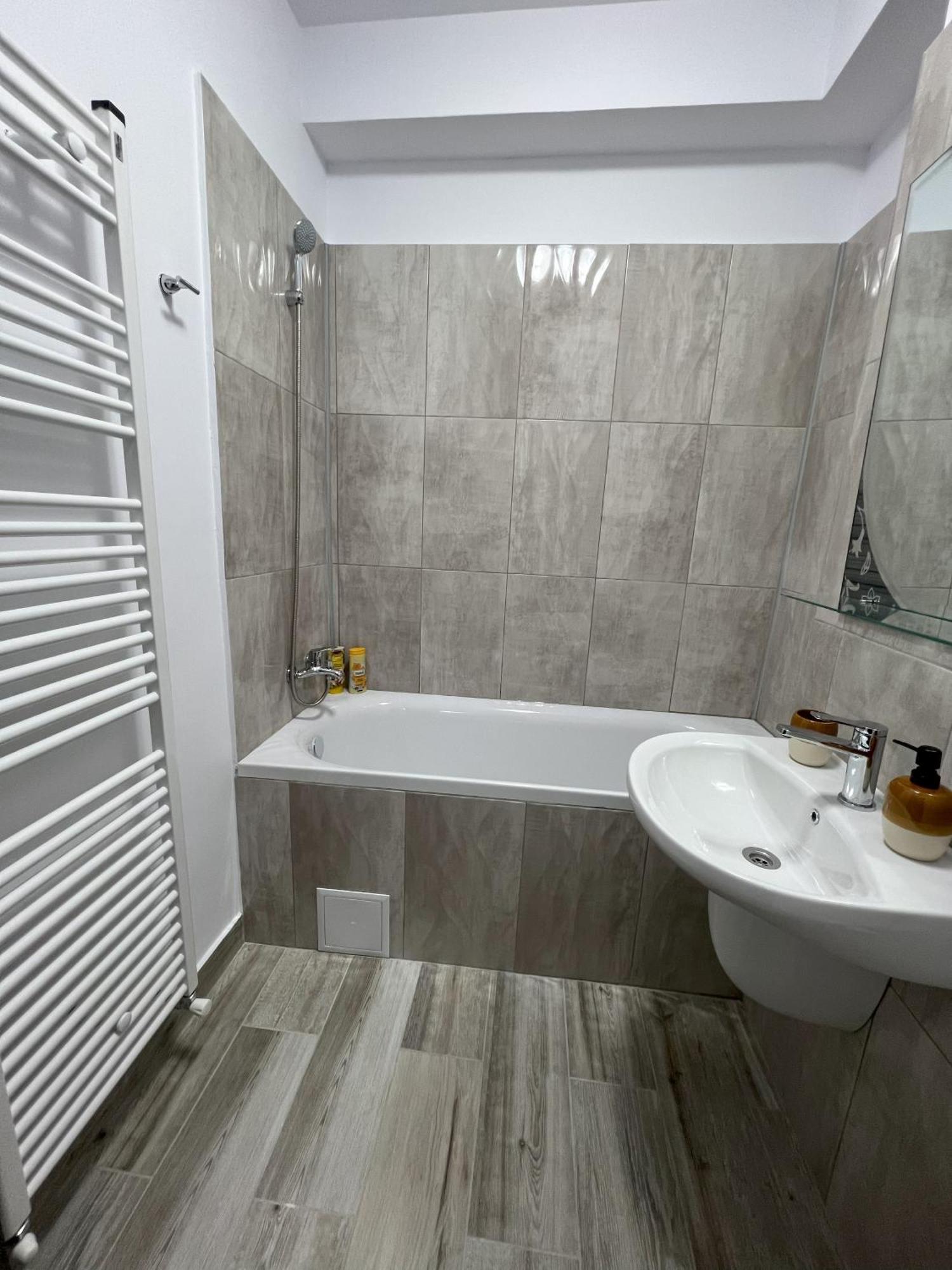 בוקרשט Refined Studio Haven At Exigent Plaza - 08 מראה חיצוני תמונה